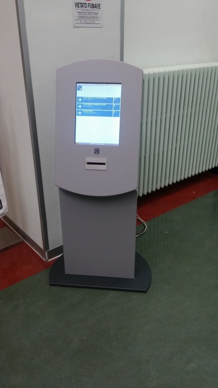  Sistema eliminacode ambulatorio Padova totem multimediale touchscreen scontrino